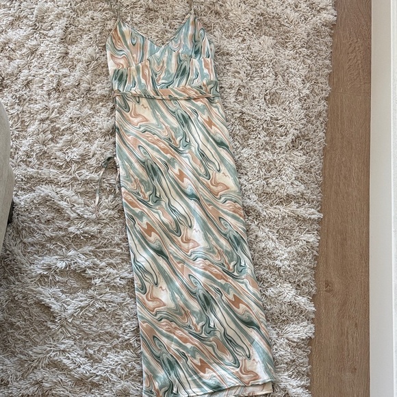 4Th + Reckless Dresses & Skirts - Swirl Pattern Maxi Dress in Cream and Green